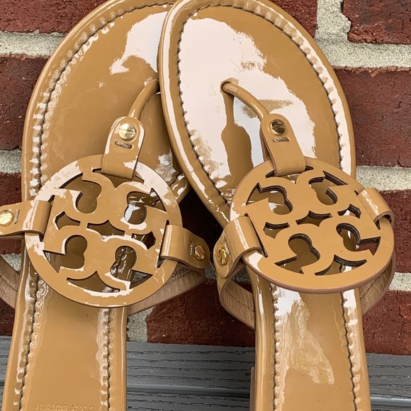 Tory Burch Tan Sandals - Picture 13 of 14